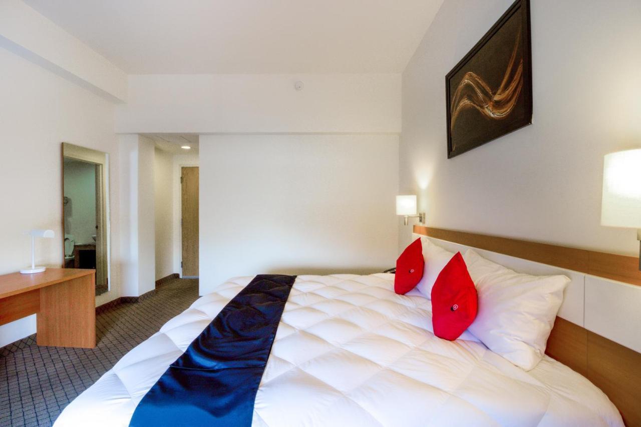 Capital O Hotel Herederos, Piedras Negras Bagian luar foto