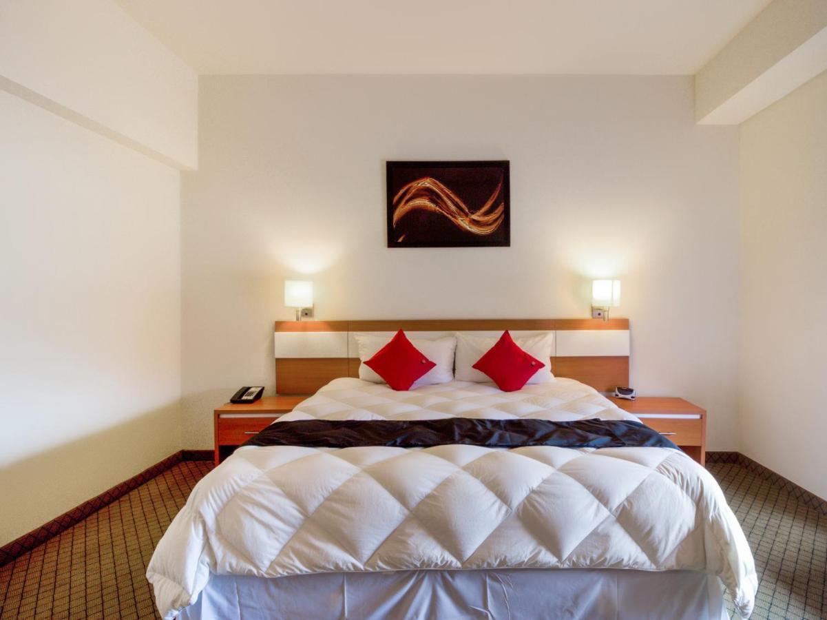 Capital O Hotel Herederos, Piedras Negras Bagian luar foto