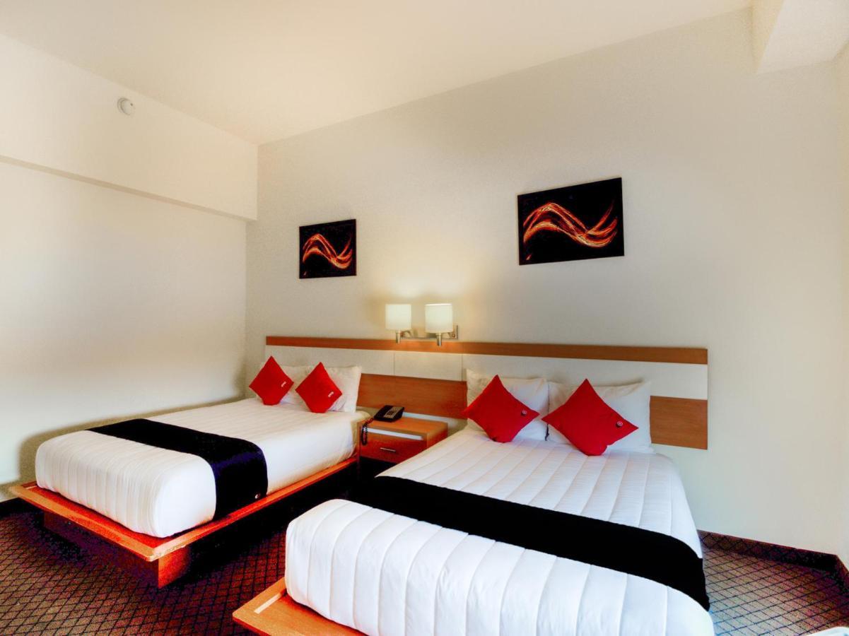 Capital O Hotel Herederos, Piedras Negras Bagian luar foto